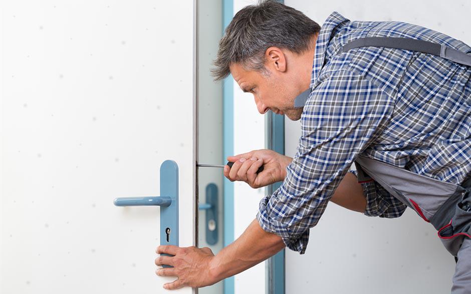 comment ouvrir une porte fermée à clé Corbeil-Essonnes